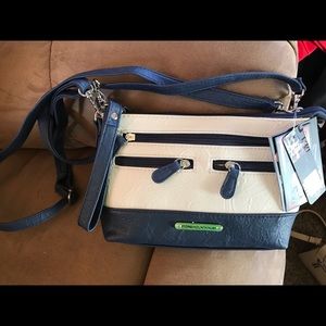 STONE MOUNTAIN Navy & Cream Purse - NWT